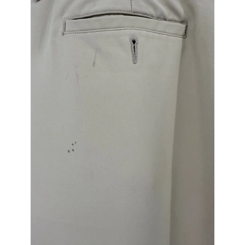 FootJoy Men's Golf Shorts Beige Performance Lightweight Size 42 see pics